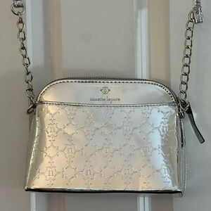 Silver mini bag with chain strap, great for a night out #goingout #minibag